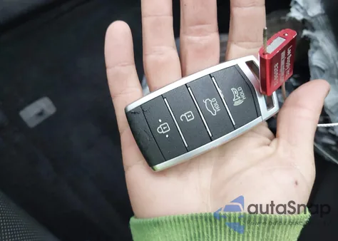 2018 Genesis G90 3.3T Premium z USA, uszkodzony, nr VIN KMHG34JA4JU043346